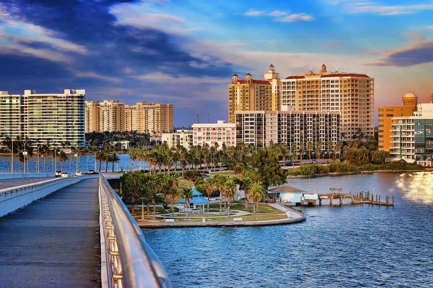 Discovering Vibrant Nights: Sarasota’s Exciting Nightlife and Entertainment Scene
